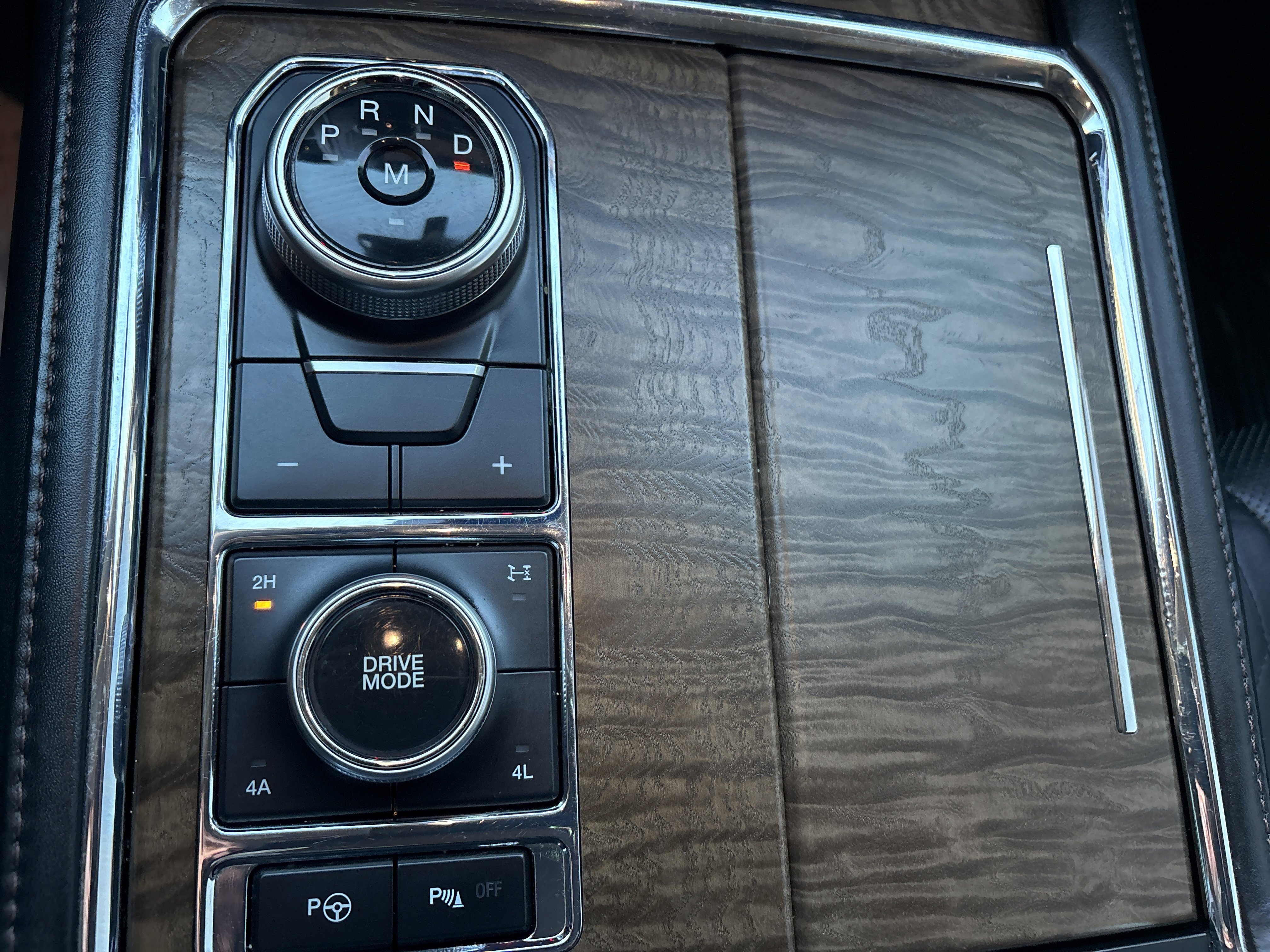 Used 2020 Ford Expedition Max Platinum image 14