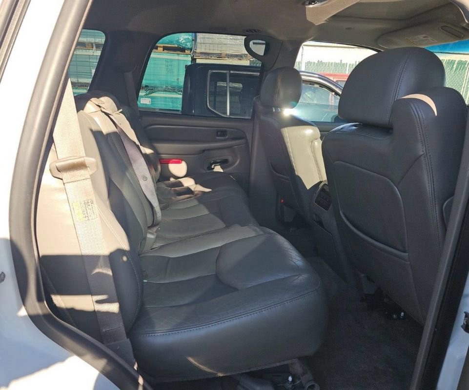 Used 2005 GMC Yukon Denali AWD/4WD image 5