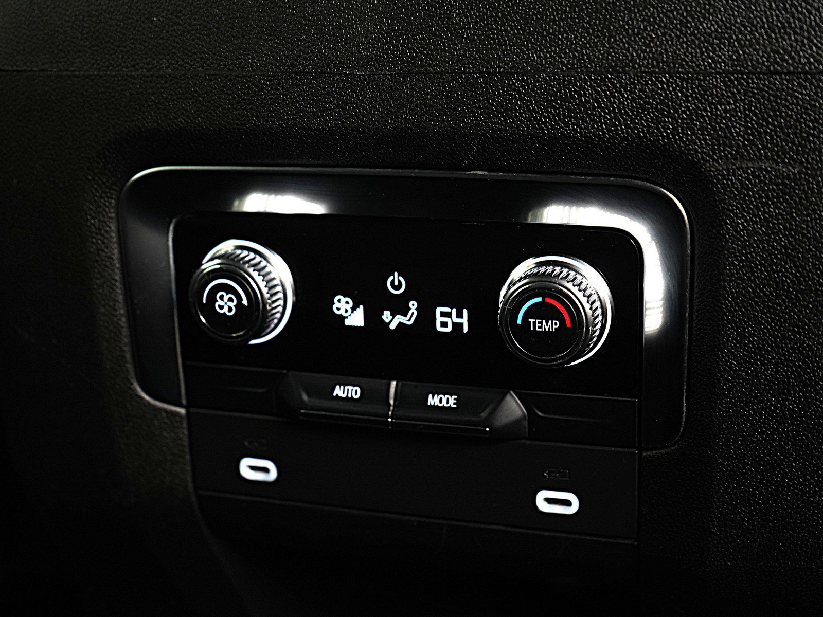 Used 2024 GMC Yukon SLE image 16