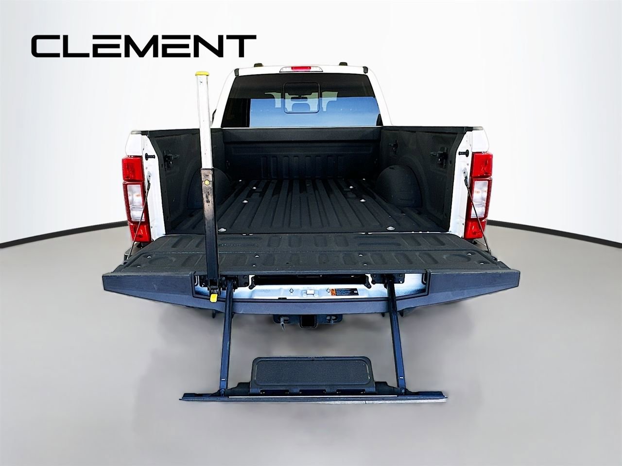 Used 2020 Ford F250 Lariat w/ Lariat Value Package image 11