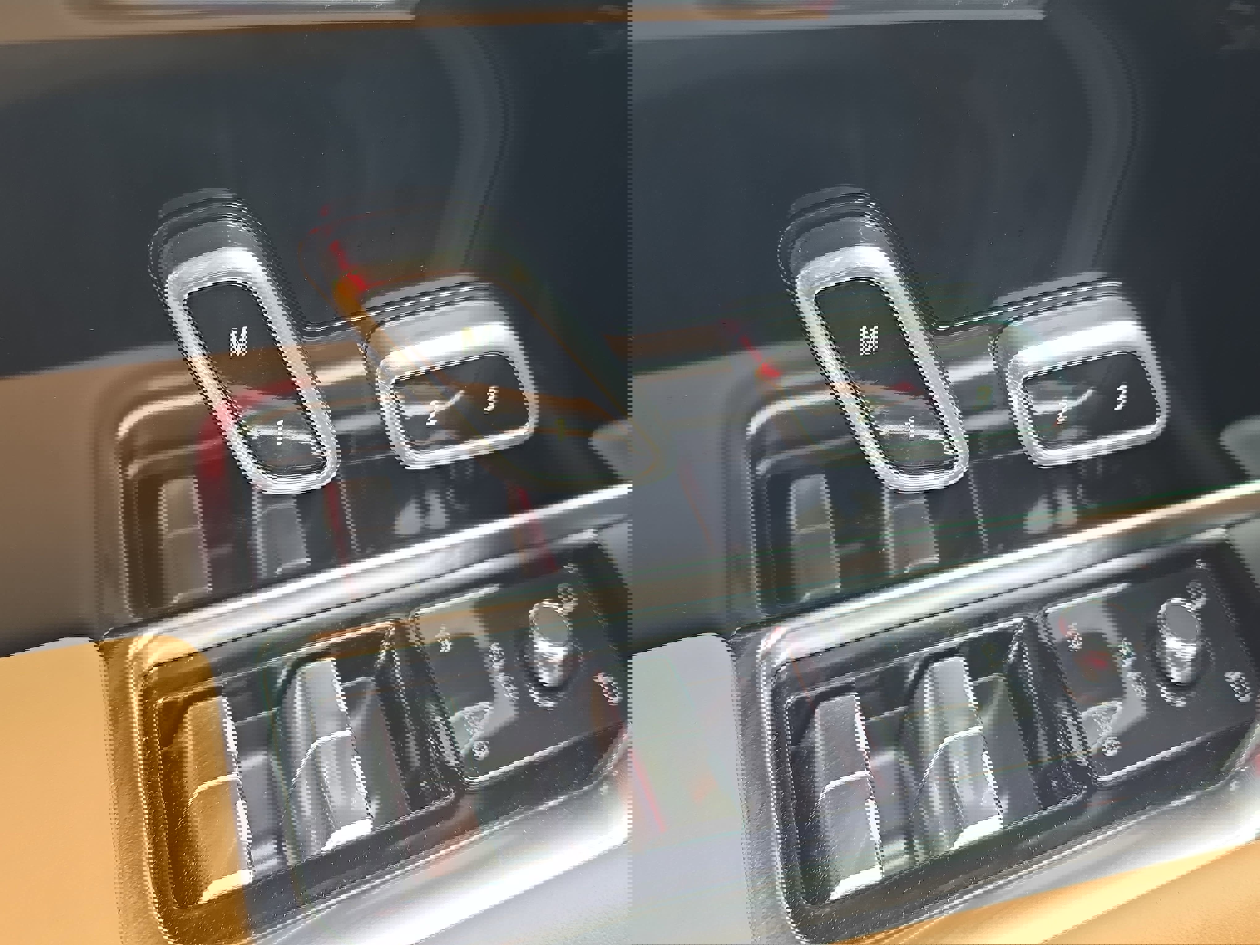 Certified 2025 Land Rover Range Rover SE image 29