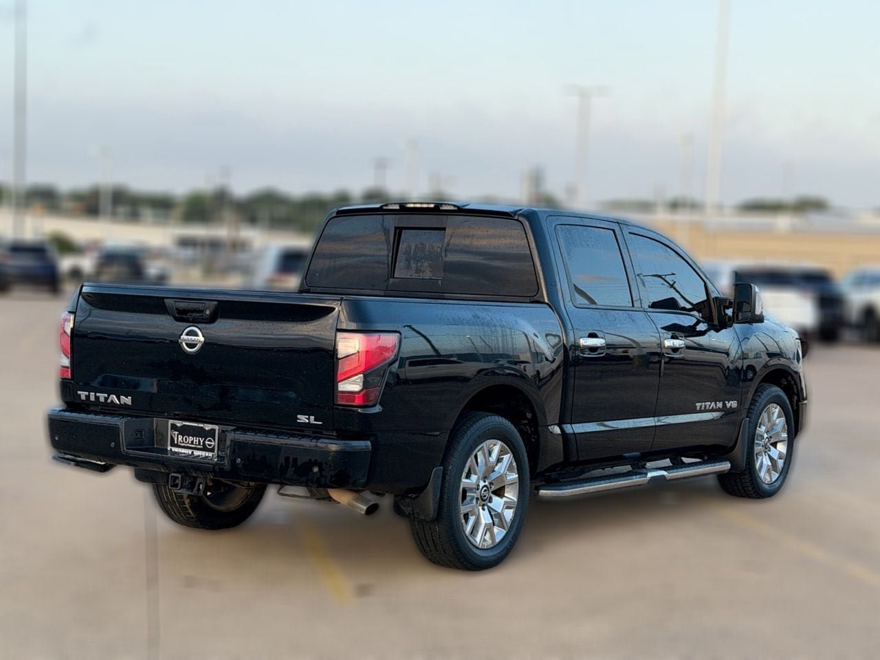 Used 2020 Nissan Titan SL w/ Moonroof Package RWD image 8