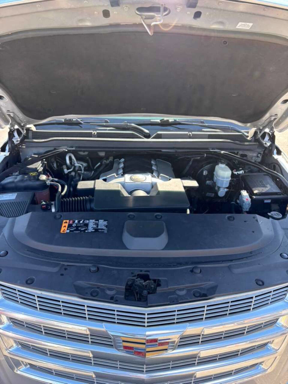 Used 2019 Cadillac Escalade ESV Luxury w/ LPO, Radiant Package image 35