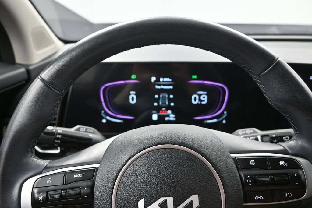 Certified 2024 Kia Sportage EX FWD image 15