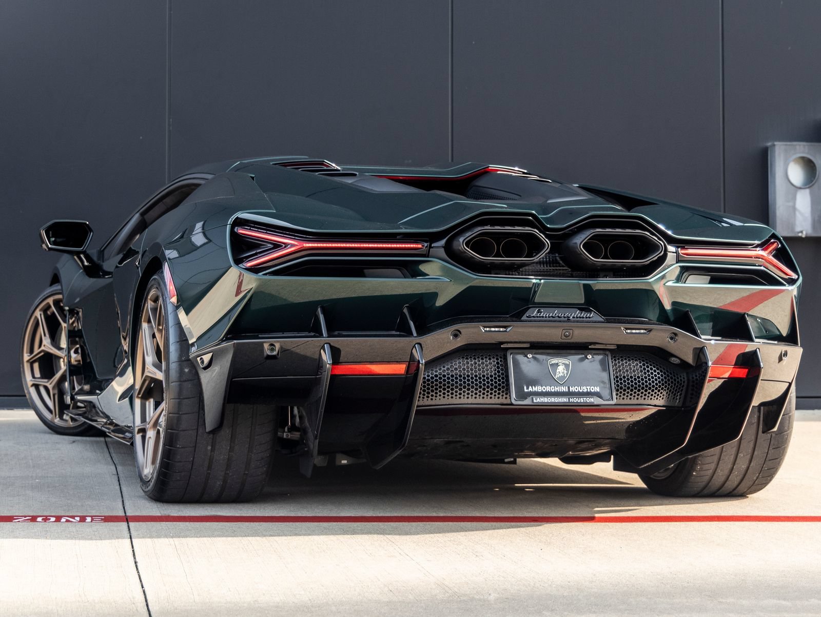 Used 2025 Lamborghini Revuelto AWD/4WD image 7