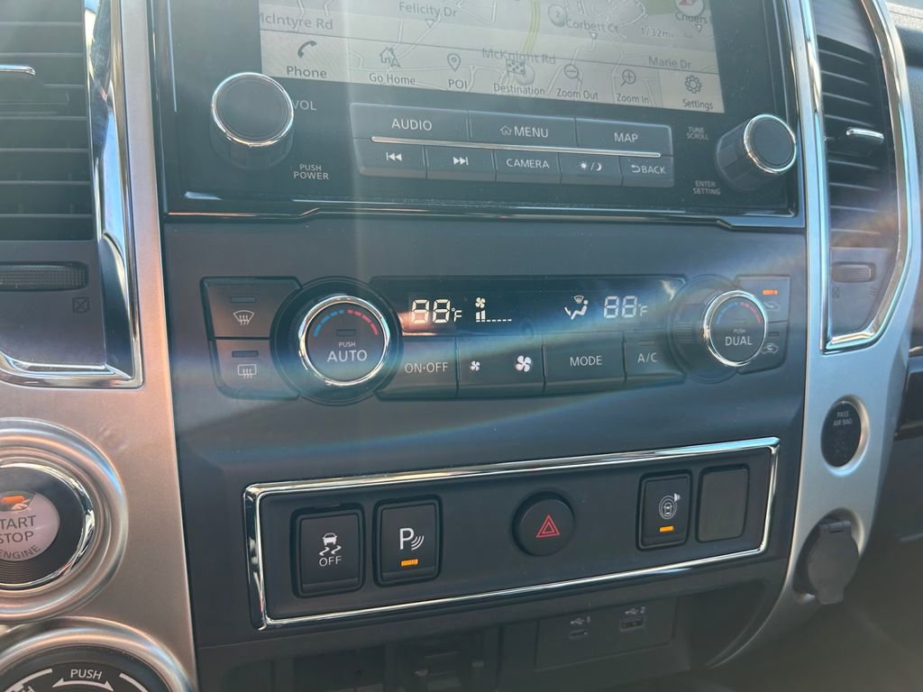 Used 2020 Nissan Titan SV w/ SV Convenience Package image 26