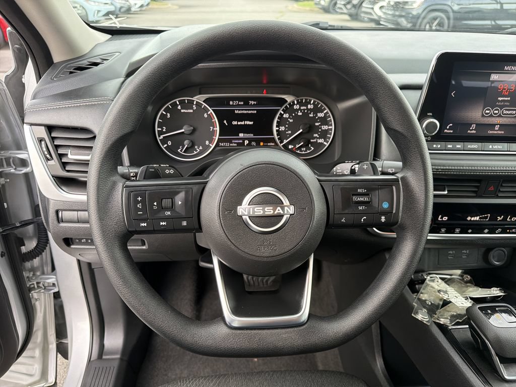 Used 2024 Nissan Rogue SV FWD image 24