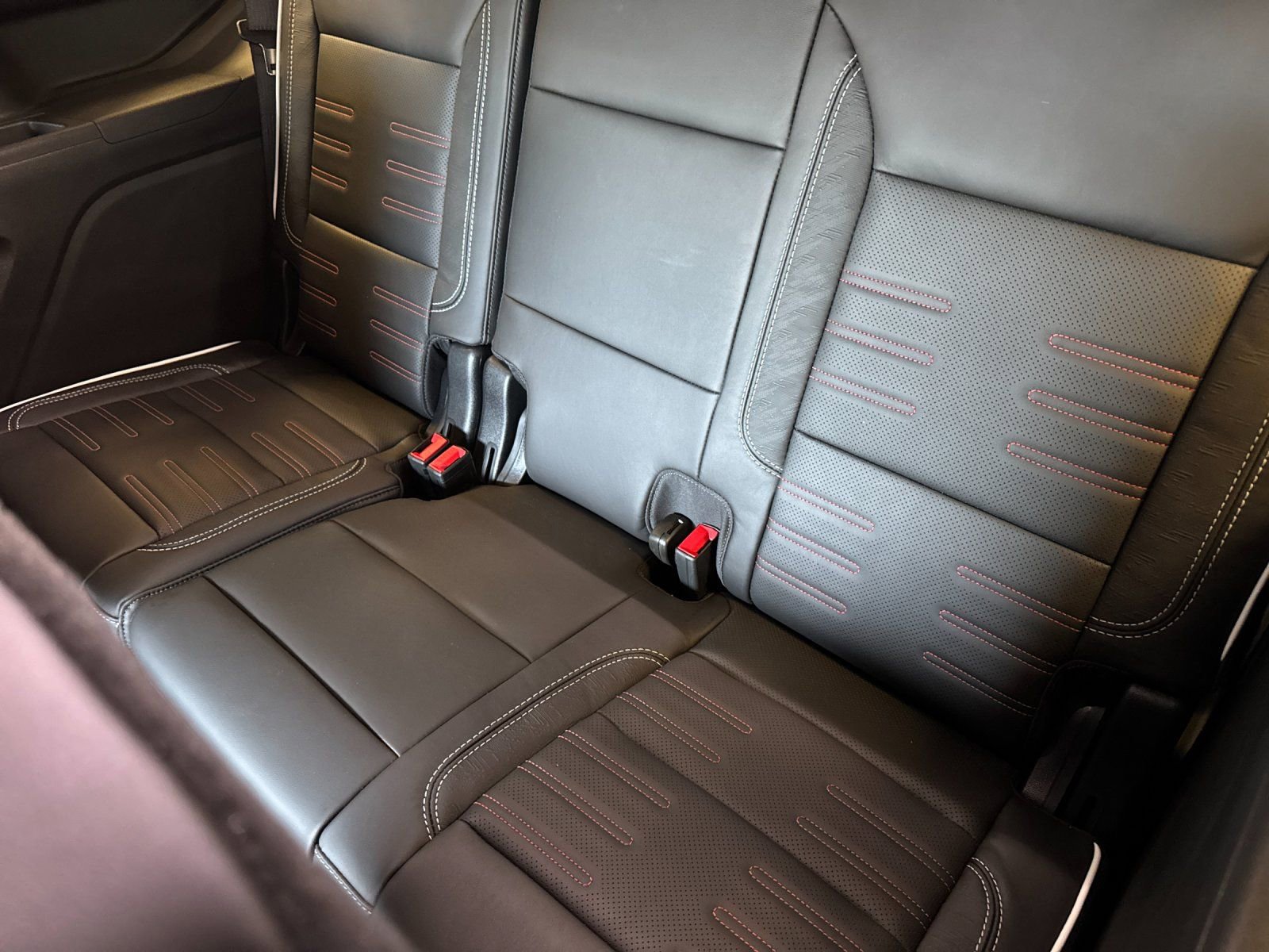 New 2026 GMC Yukon AT4 Ultimate AWD/4WD image 17