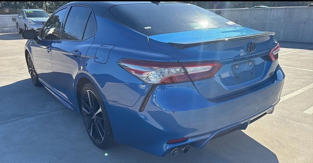 Used 2019 Toyota Camry XSE image 6