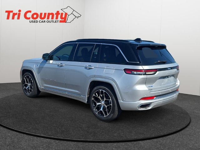 Used 2024 Jeep Grand Cherokee Summit AWD/4WD image 6