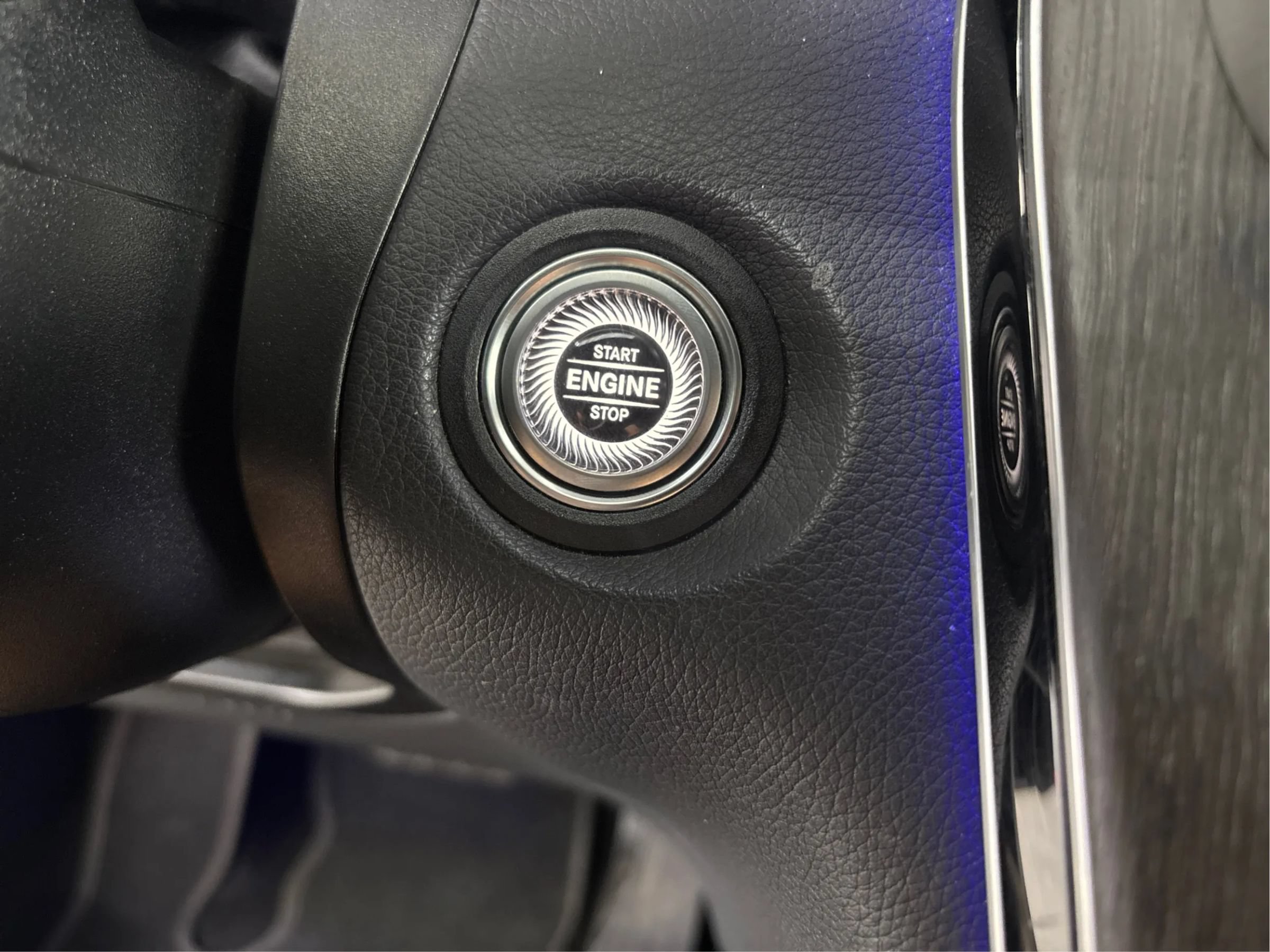 Used 2022 Mercedes-Benz GLC 300 4MATIC image 37