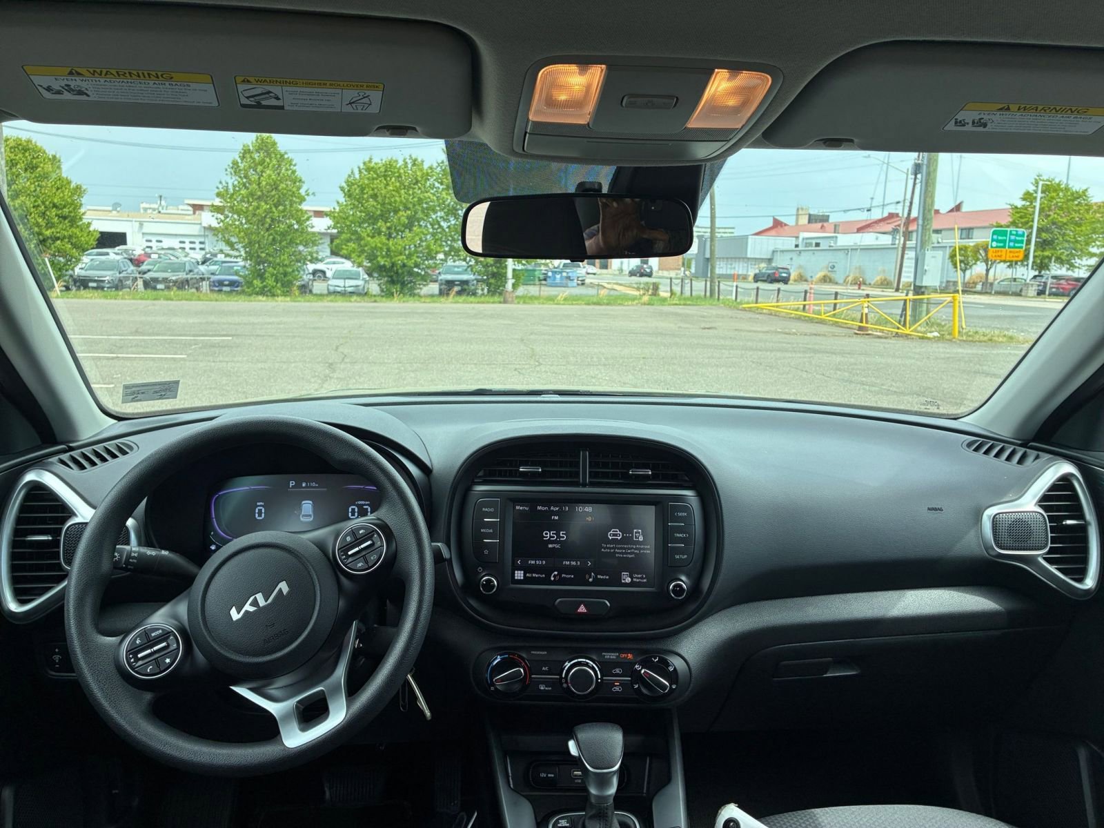 Used 2025 Kia Soul LX w/ LX Technology Package FWD image 33