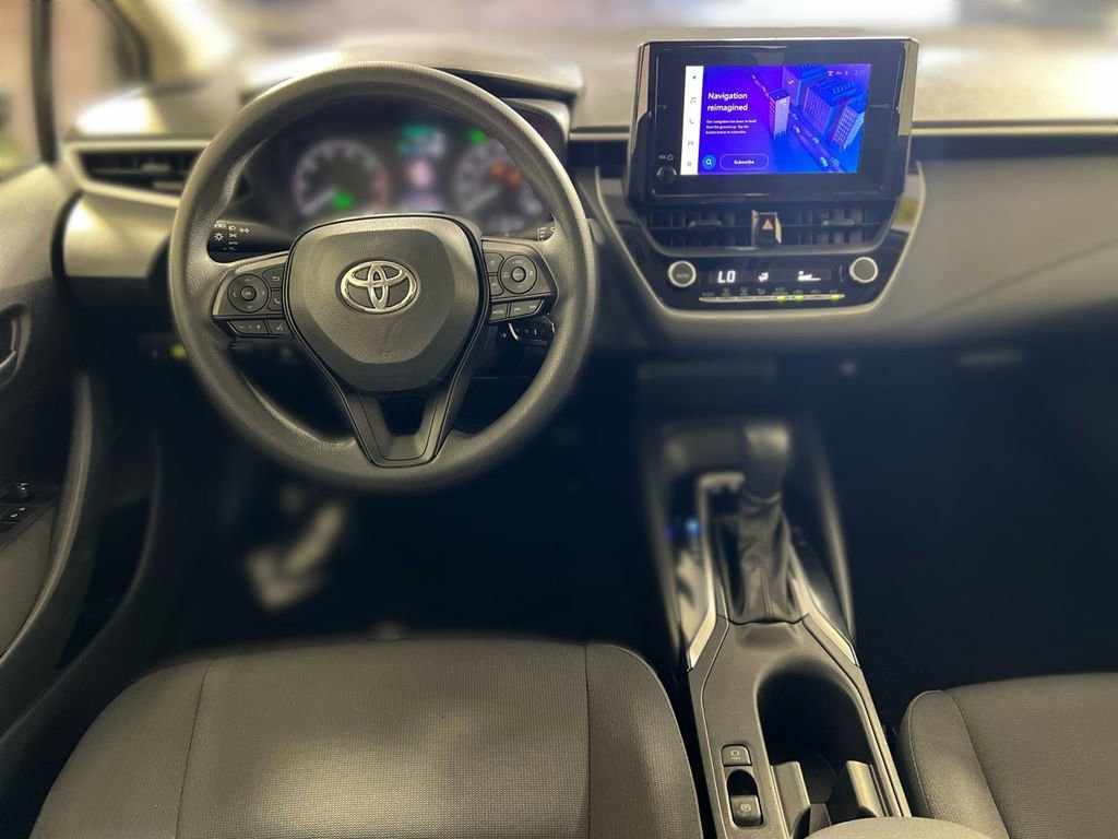 Used 2025 Toyota Corolla LE FWD image 21
