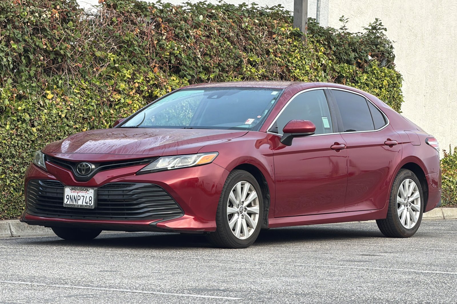 Used 2020 Toyota Camry LE w/ Carpet Mat Package FWD image 9