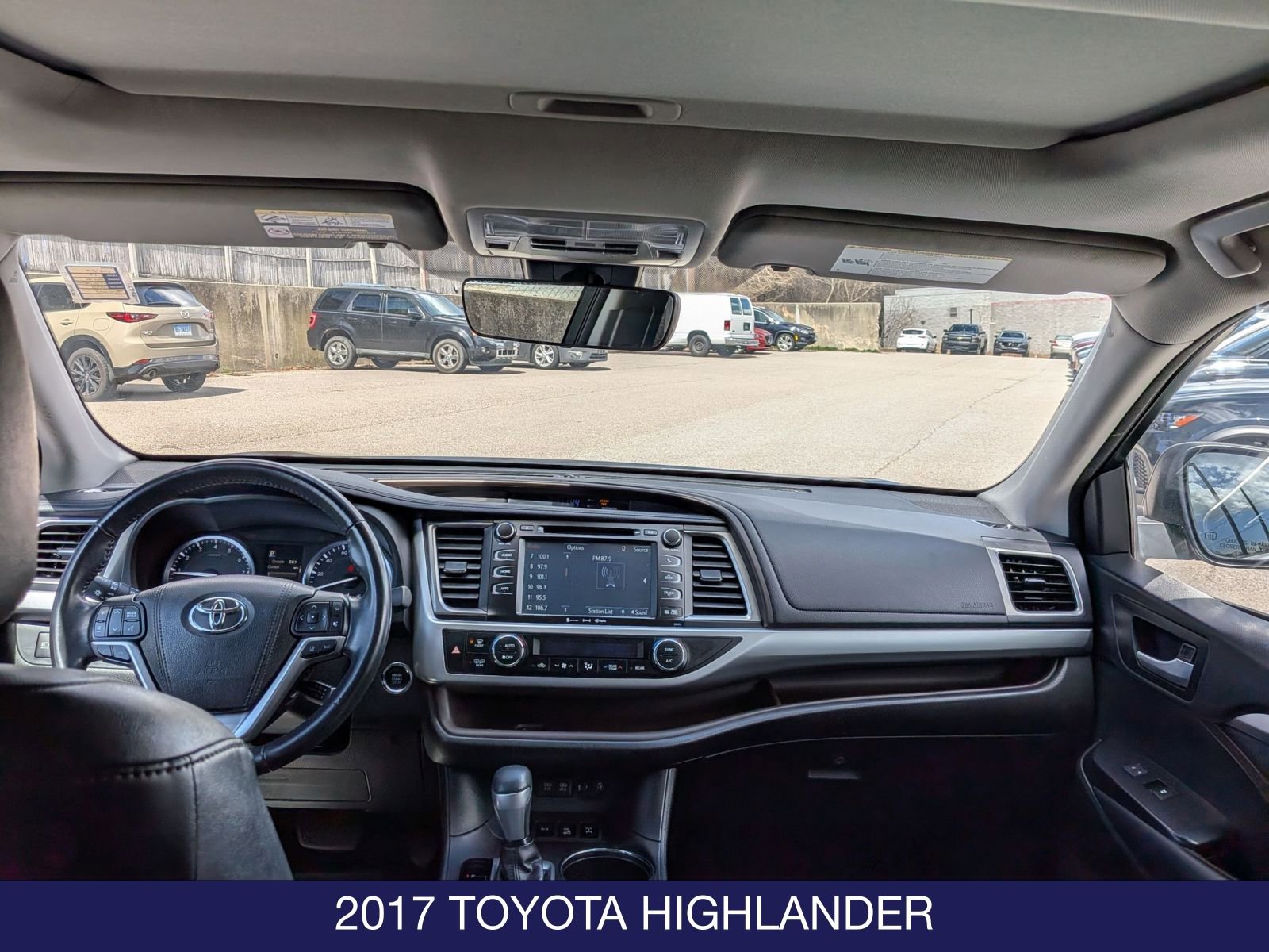 Used 2017 Toyota Highlander XLE AWD/4WD image 20