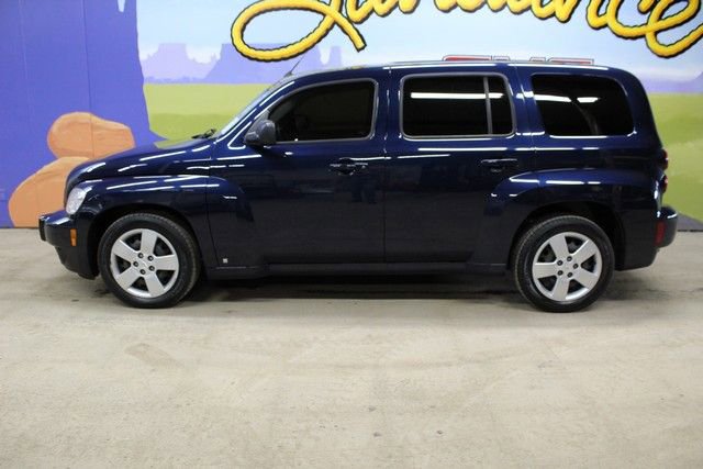 Used 2010 Chevrolet HHR LS image 7