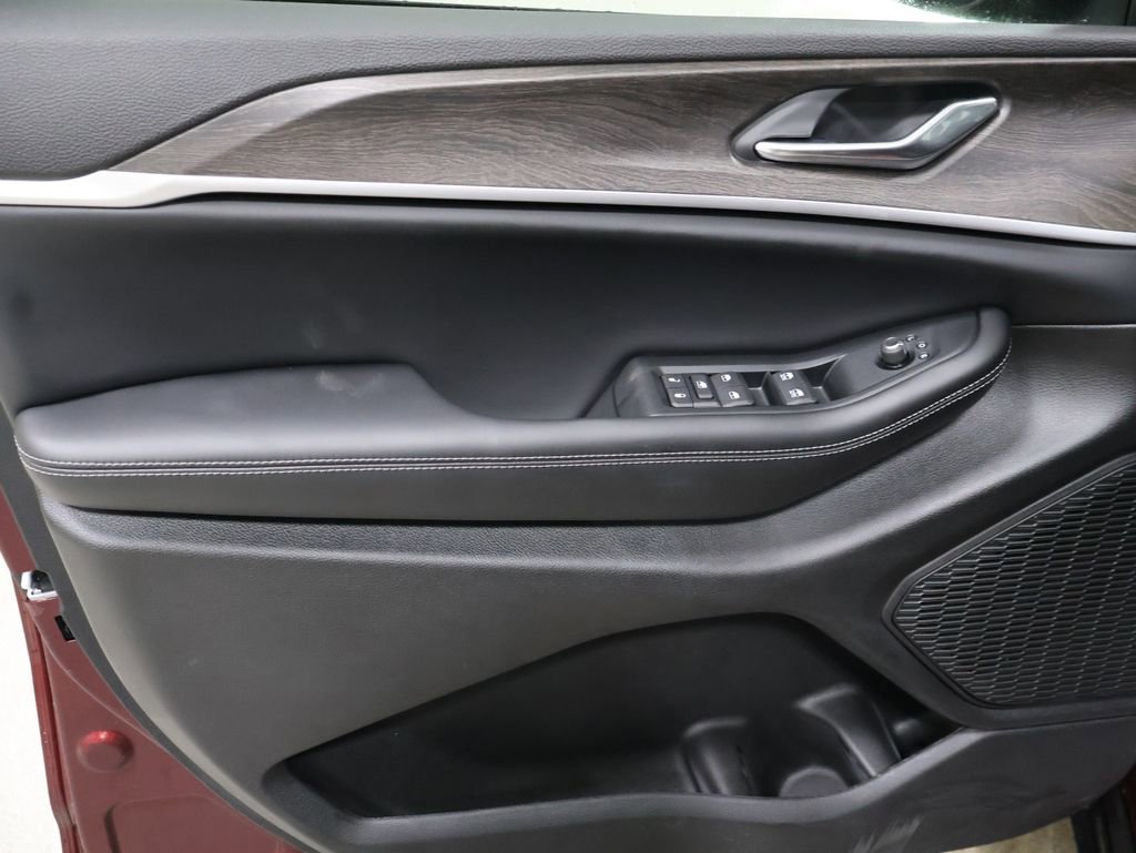 New 2026 Jeep Grand Cherokee Laredo image 11