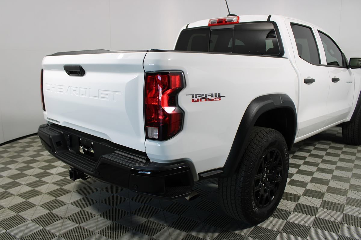 Used 2024 Chevrolet Colorado Trail Boss w/ Technology Package AWD/4WD image 40