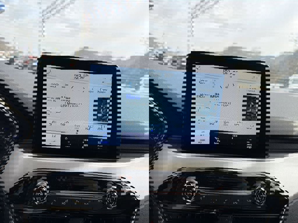 Used 2022 Ford Escape SE image 20