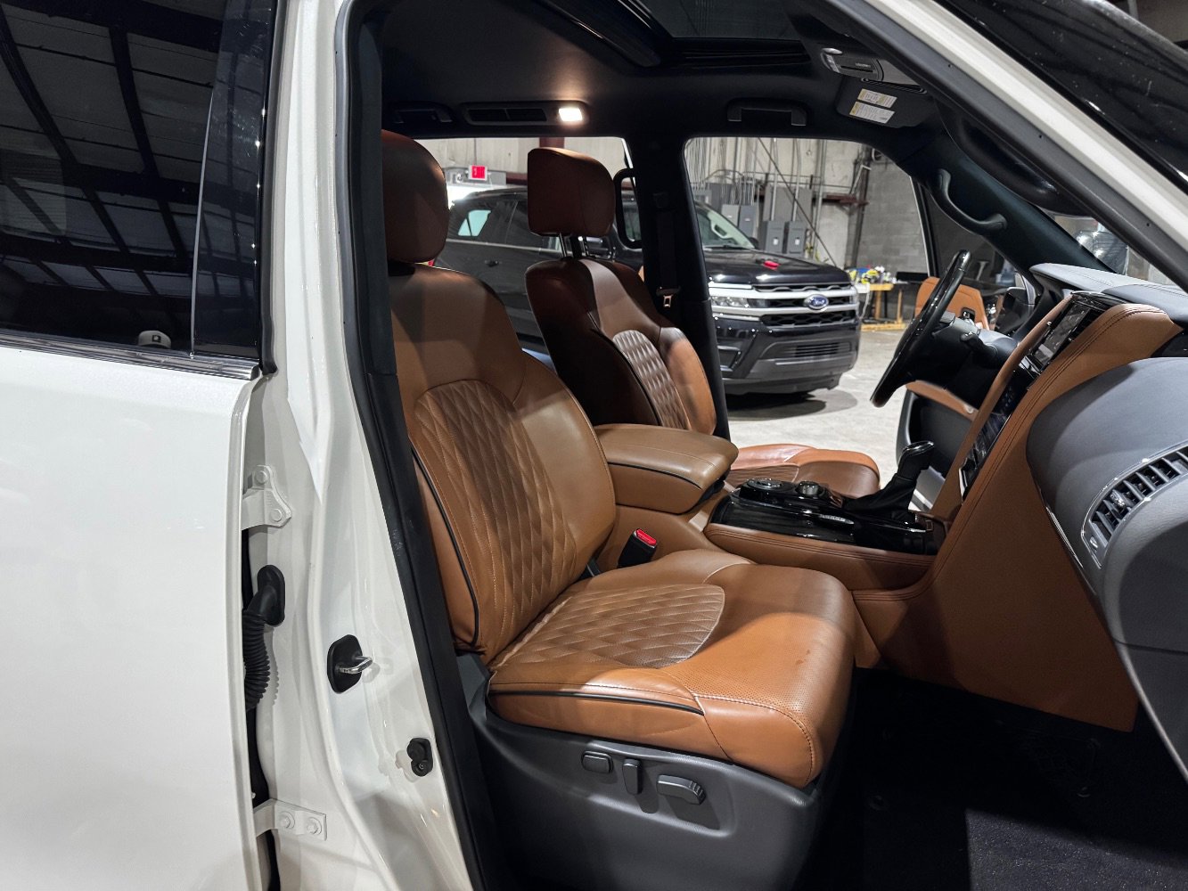 Used 2021 INFINITI QX80 Sensory w/ All-Season Package image 26