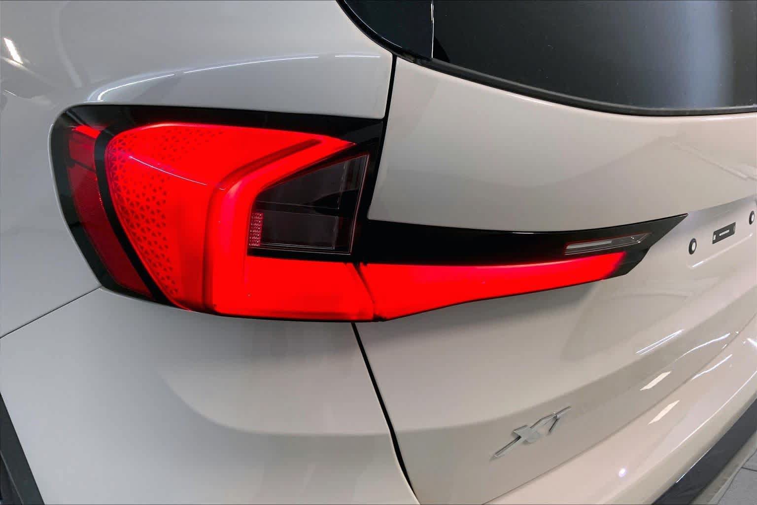 New 2026 BMW X1 xDrive28i w/ Technology Package AWD/4WD image 14