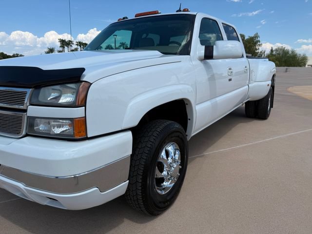 Used 2005 Chevrolet Silverado 3500 LT w/ Heavy-Duty Power Package AWD/4WD image 12