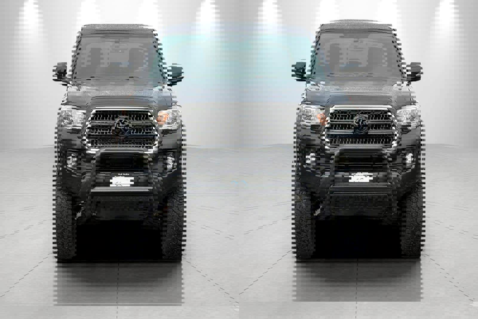 Used 2017 Toyota Tacoma TRD Off-Road image 10