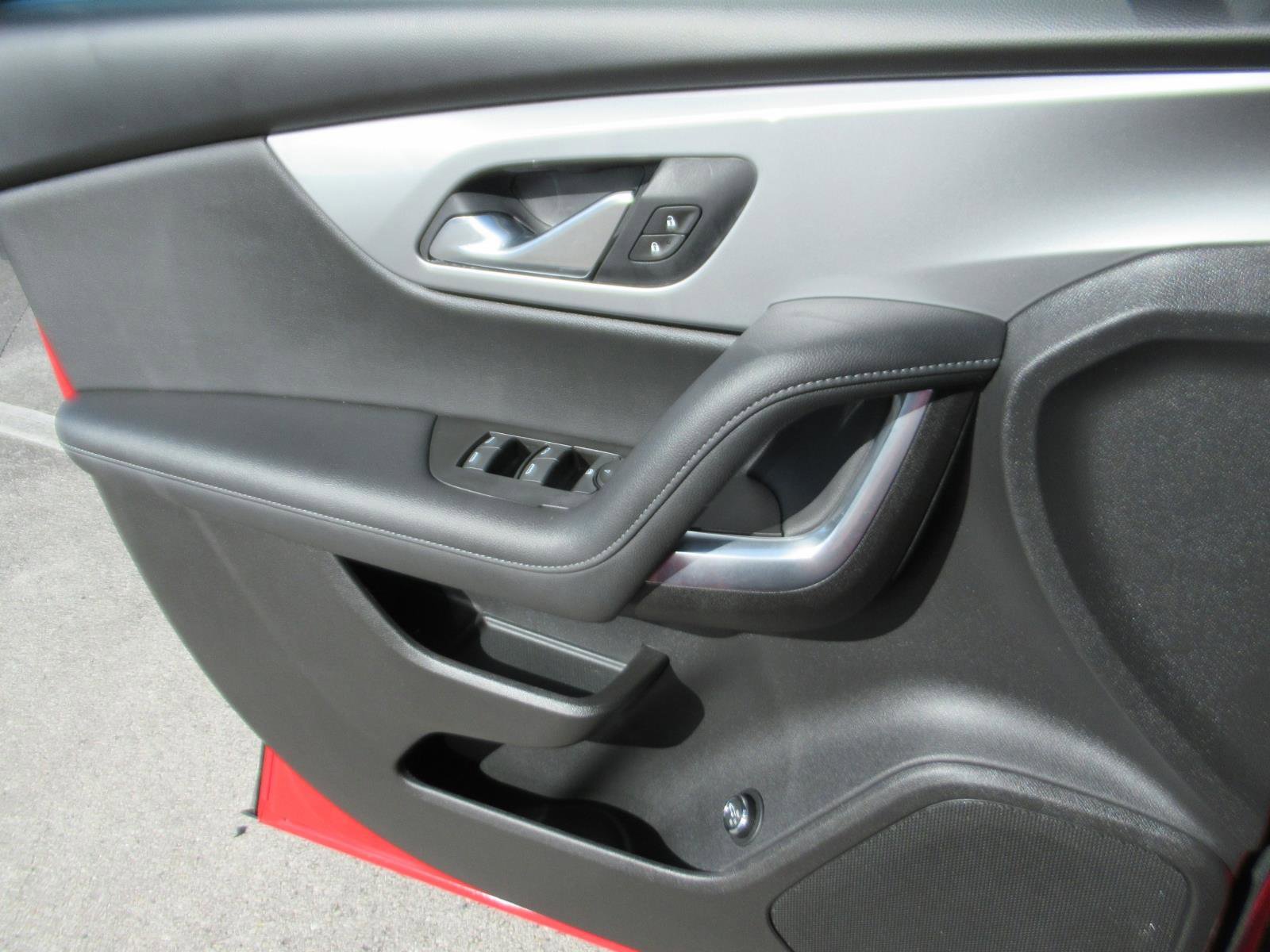 Used 2019 Chevrolet Blazer LT w/ Sun and Wheels Package image 25