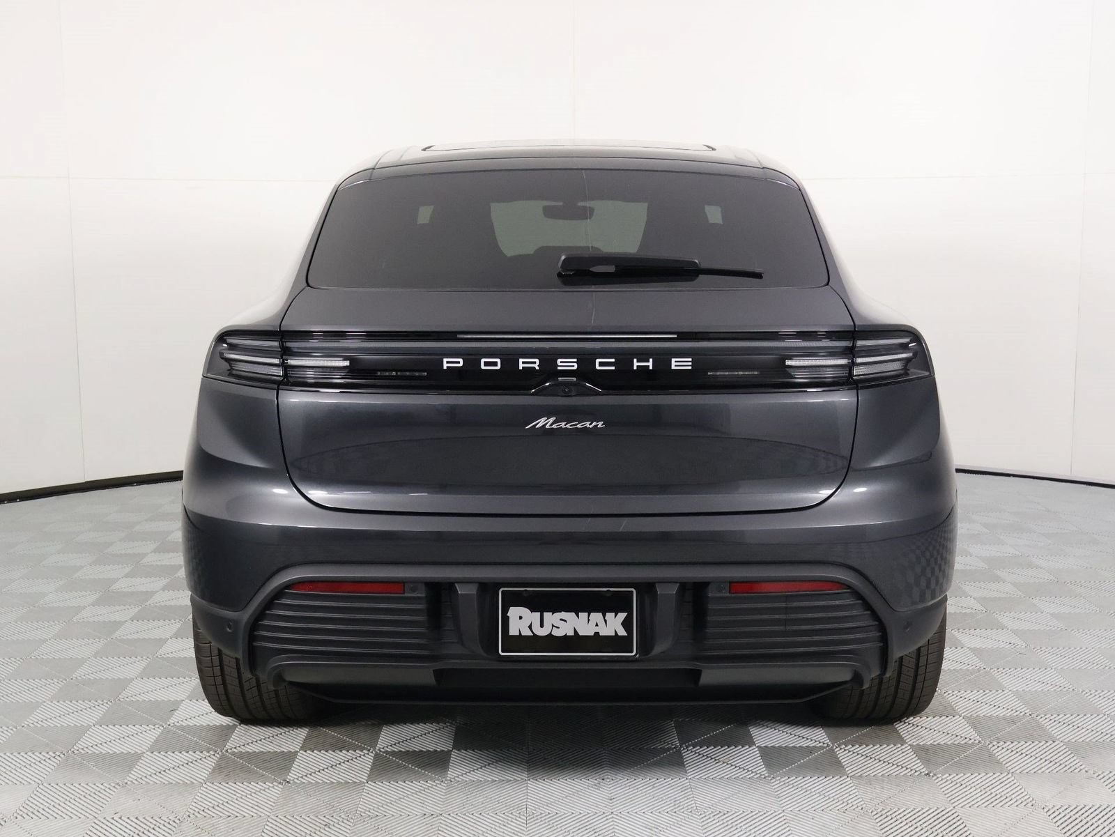 New 2026 Porsche Macan Electric RWD image 6