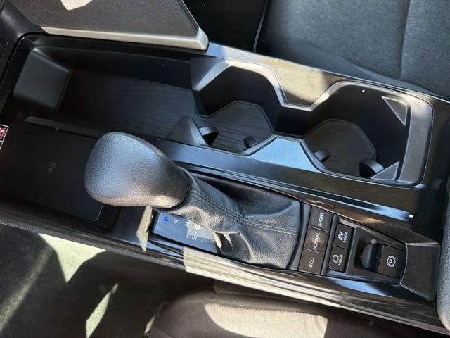 Used 2025 Toyota Camry LE FWD image 24