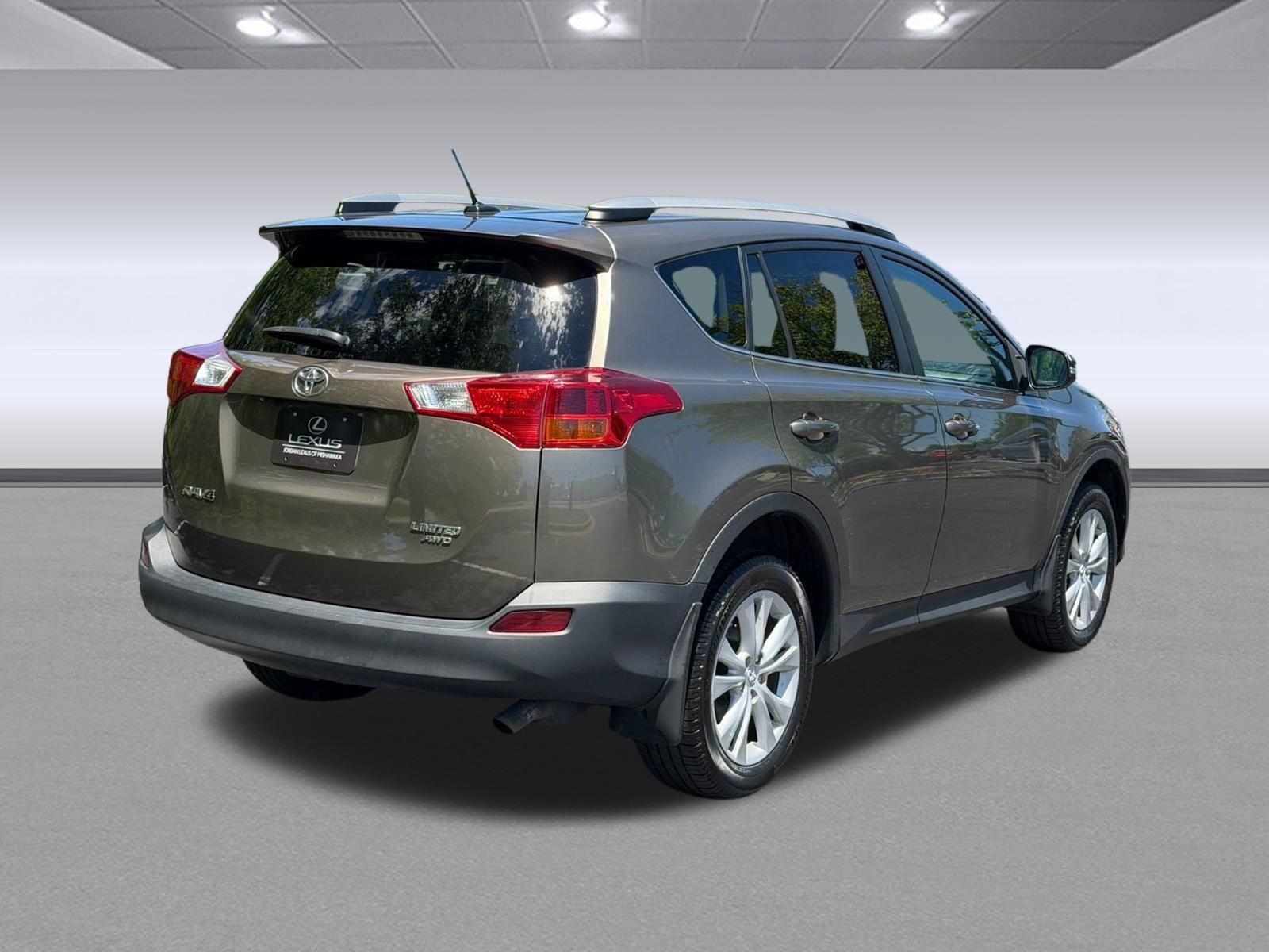 Used 2015 Toyota RAV4 Limited AWD/4WD image 9