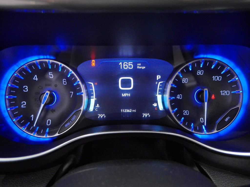 Used 2020 Chrysler Pacifica Limited FWD image 30