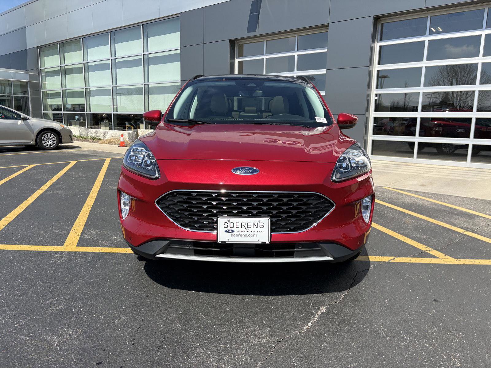 Used 2022 Ford Escape Titanium w/ Class II Trailer Tow Package video 2