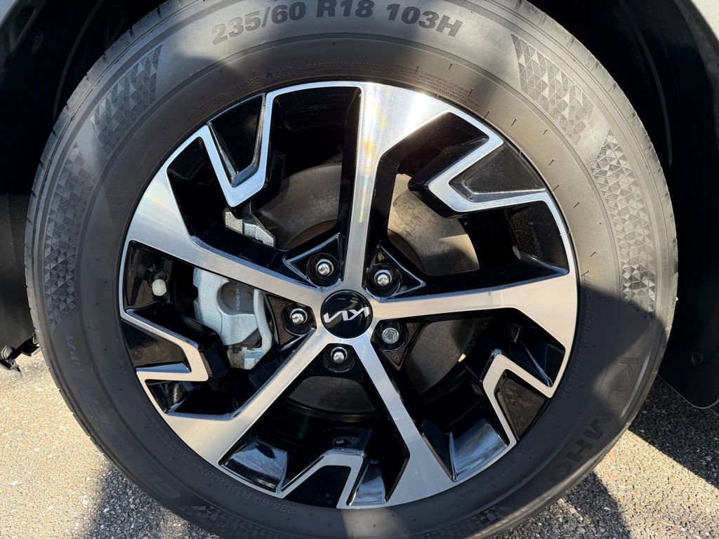 Used 2023 Kia Sportage EX image 30