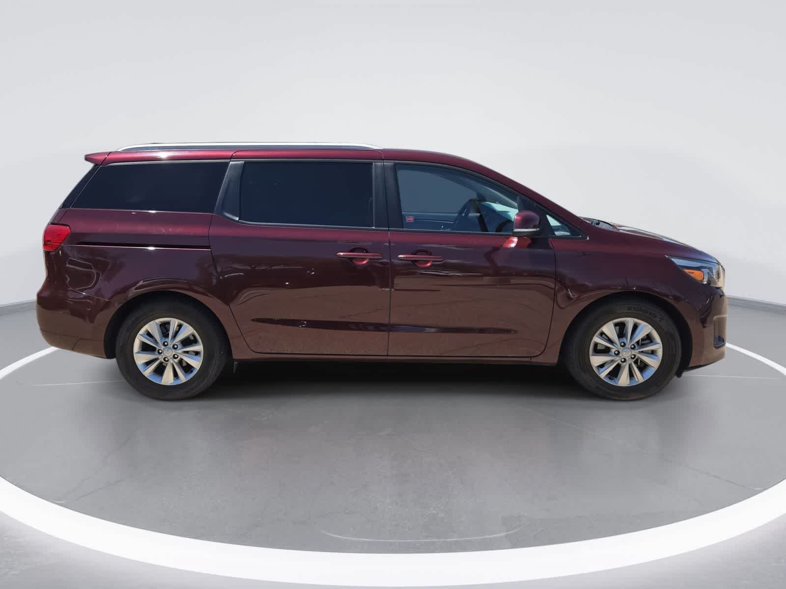 Used 2015 Kia Sedona LX w/ LX Convenience Package FWD image 9
