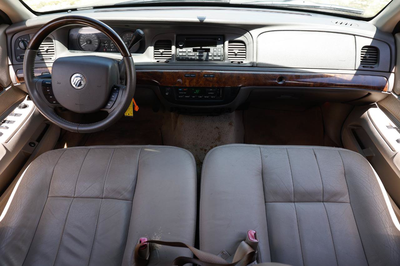 Used 2009 Mercury Grand Marquis LS RWD image 2