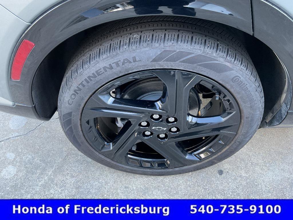 Used 2024 Chevrolet Equinox EV RS FWD image 11