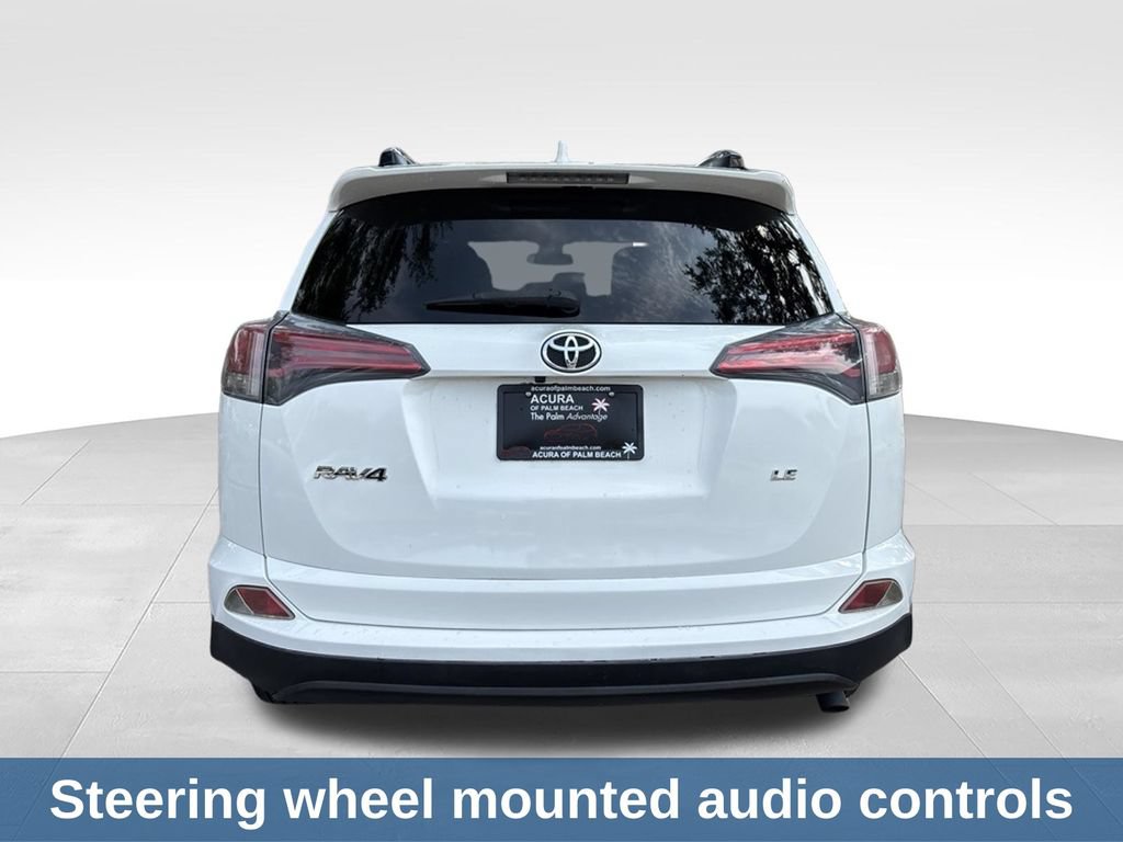 Used 2017 Toyota RAV4 LE FWD image 4