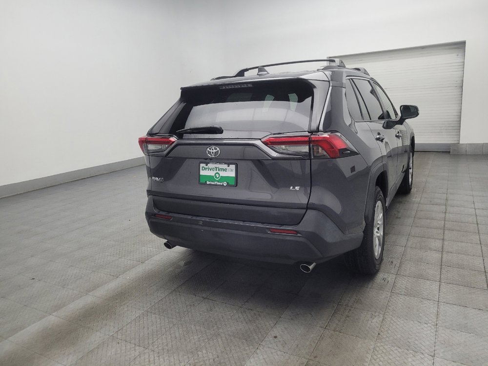 Used 2019 Toyota RAV4 LE FWD image 9