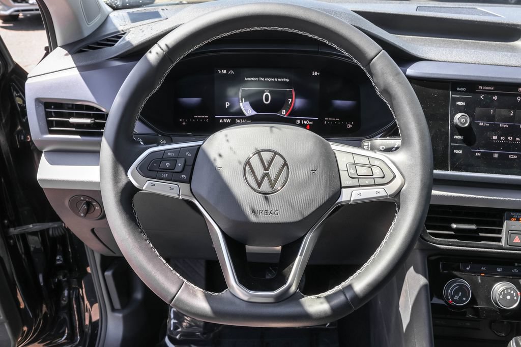 Certified 2023 Volkswagen Taos SE w/ Panoramic Sunroof Package AWD/4WD image 19