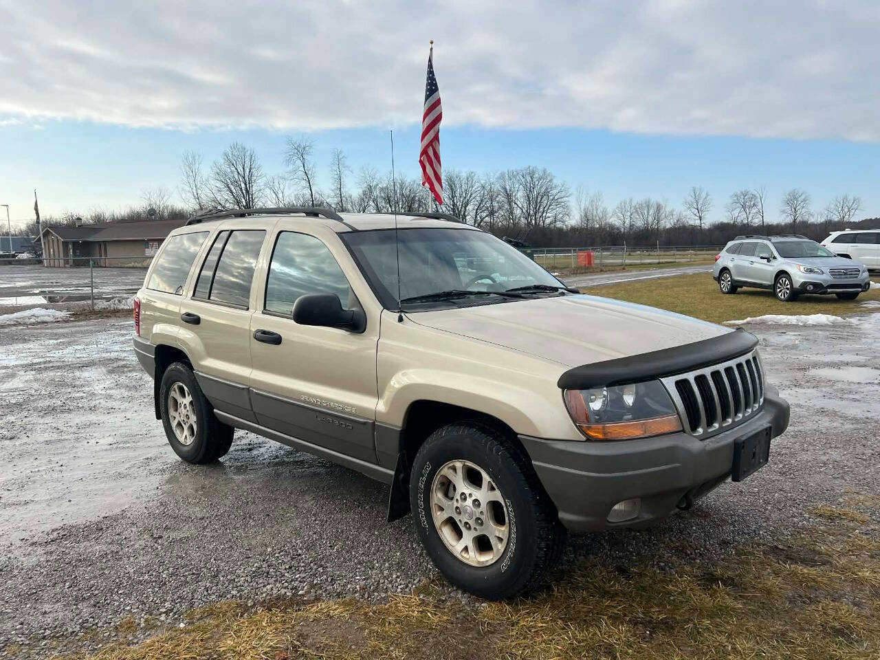 Used 2000 Jeep Grand Cherokee Laredo image 1
