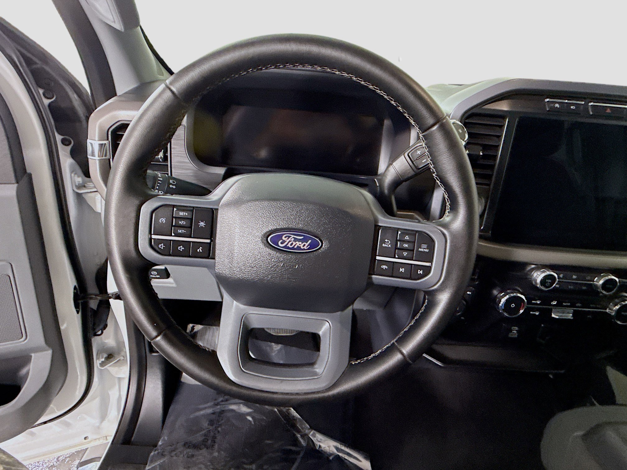 Used 2024 Ford F150 XLT image 13