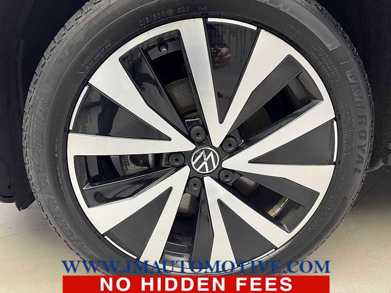 Used 2024 Volkswagen Taos SE FWD image 9