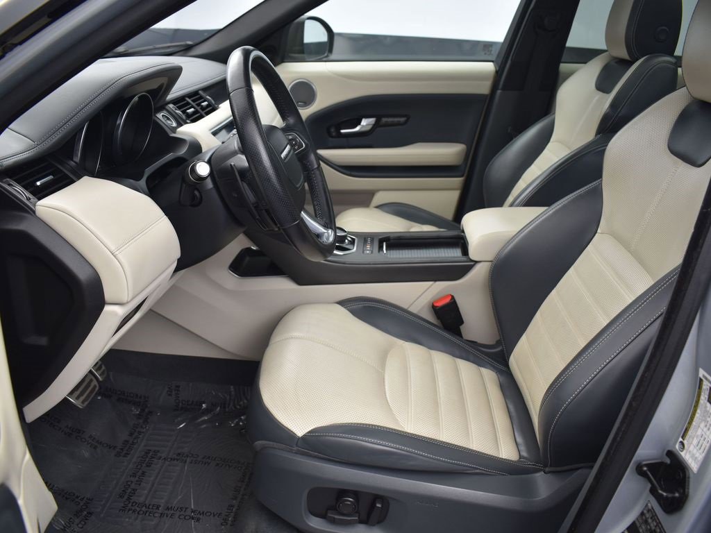 Used 2019 Land Rover Range Rover Evoque HSE Dynamic image 12