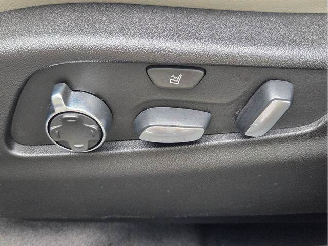 Certified 2019 Cadillac XT4 Premium Luxury FWD image 16