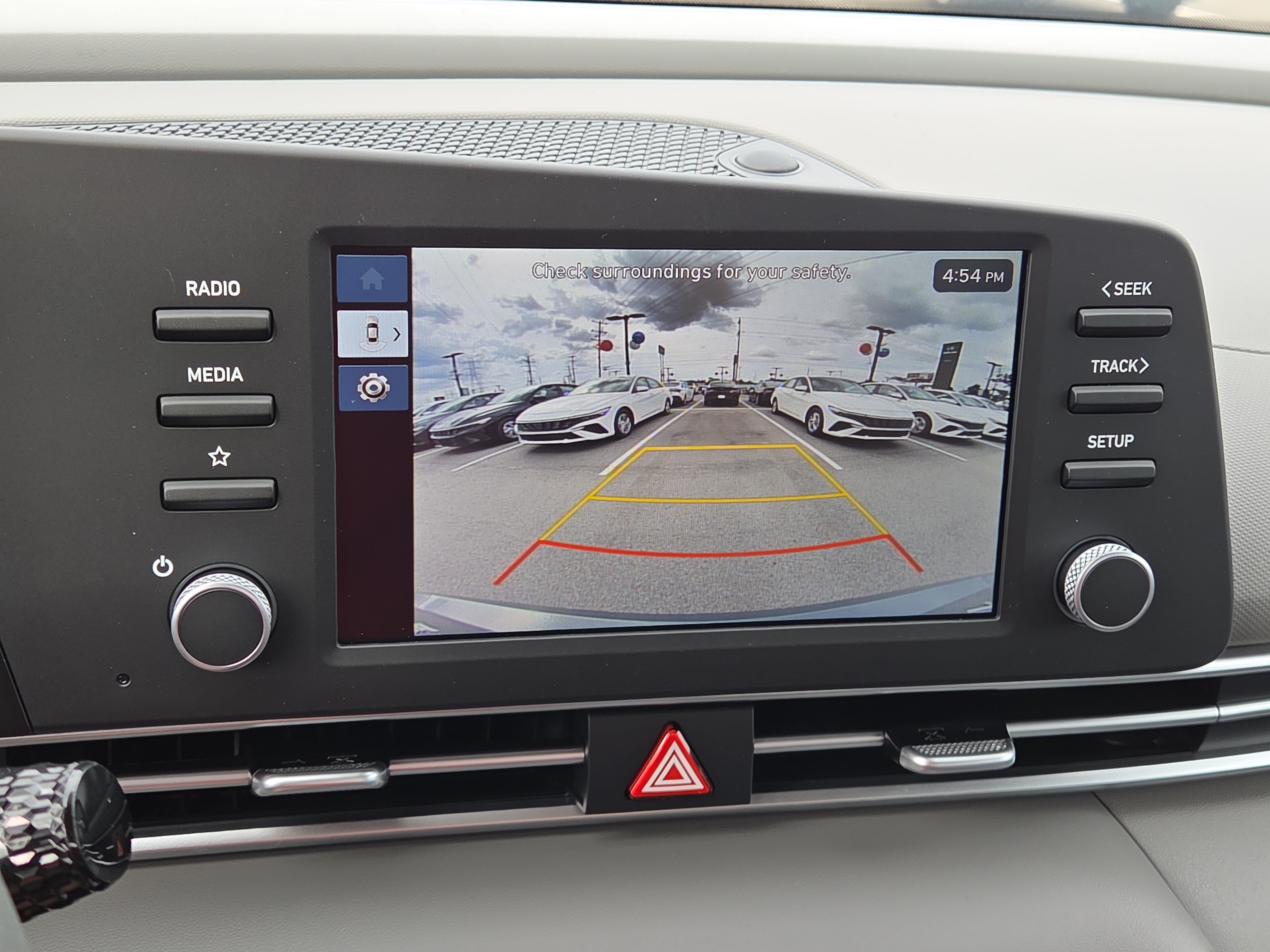 New 2026 Hyundai Elantra SE FWD image 11