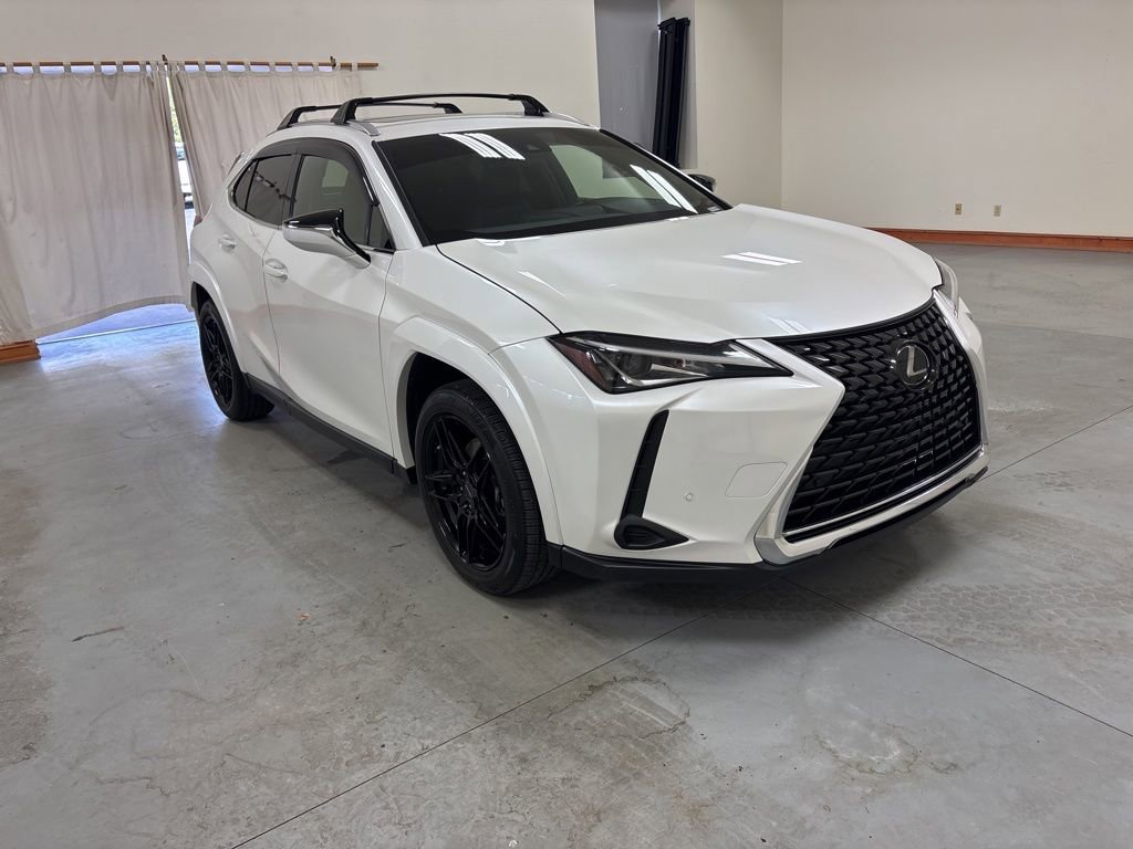 Used 2022 Lexus UX 200 w/ Premium Package FWD image 2