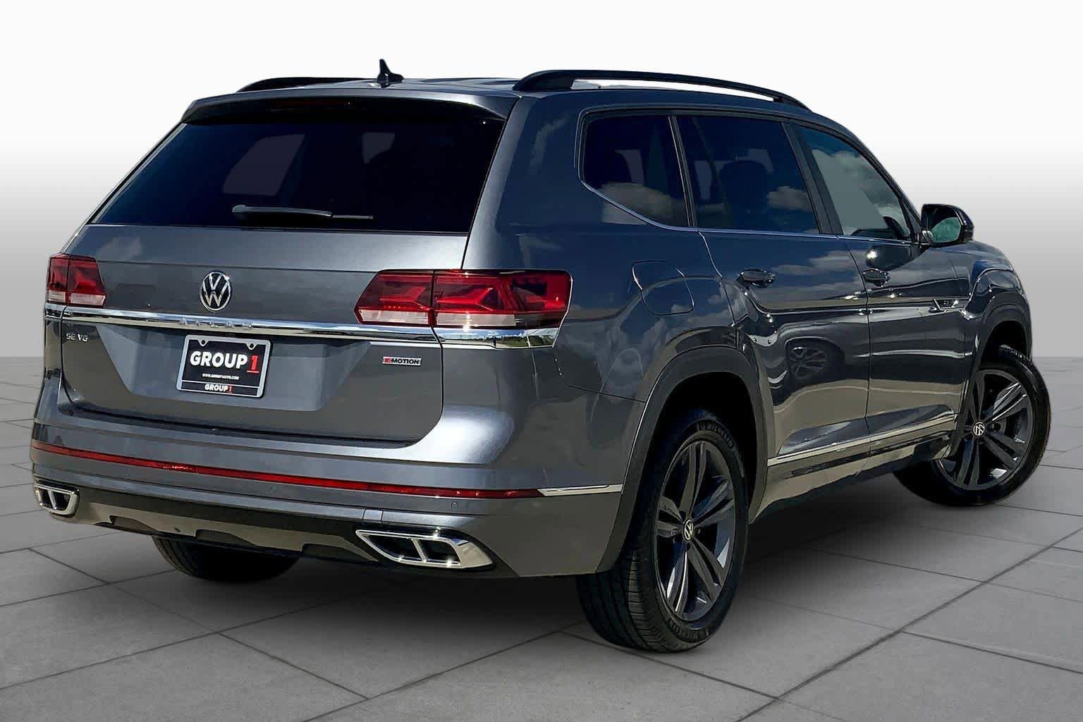 Used 2021 Volkswagen Atlas SE w/ Panoramic Sunroof Package image 12