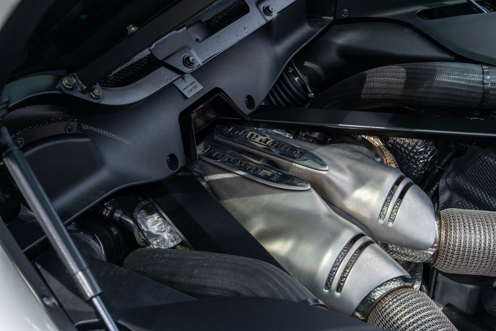 Used 2024 Ferrari 296 GTB RWD image 15