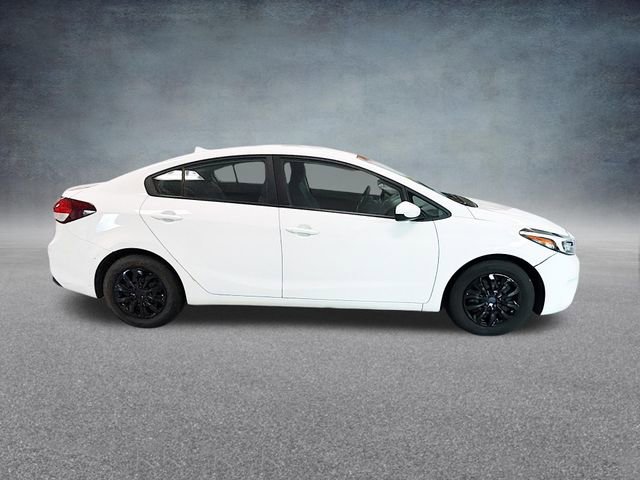Used 2017 Kia Forte LX image 5